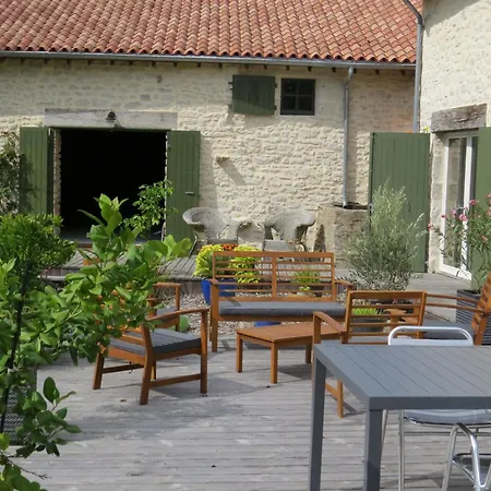 Escale Gatine 住宿加早餐酒店